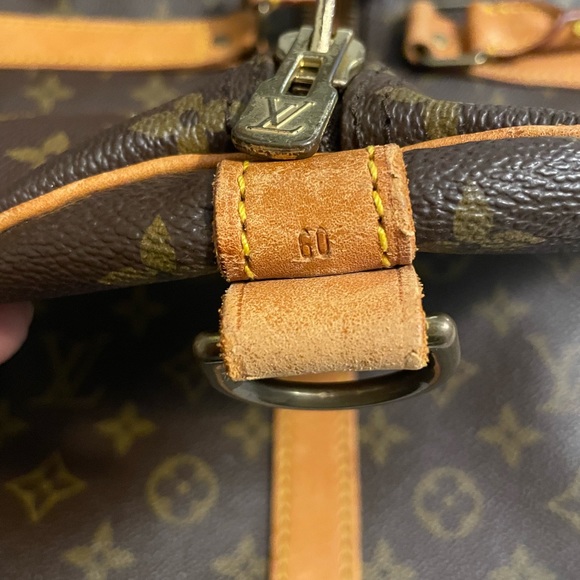Authentic Louis Vuitton Keepall 60 - Picture 3 of 12